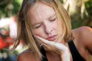 Can Urgent Care pull a tooth?