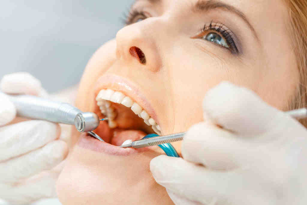 How do I find the best dentist in my area?