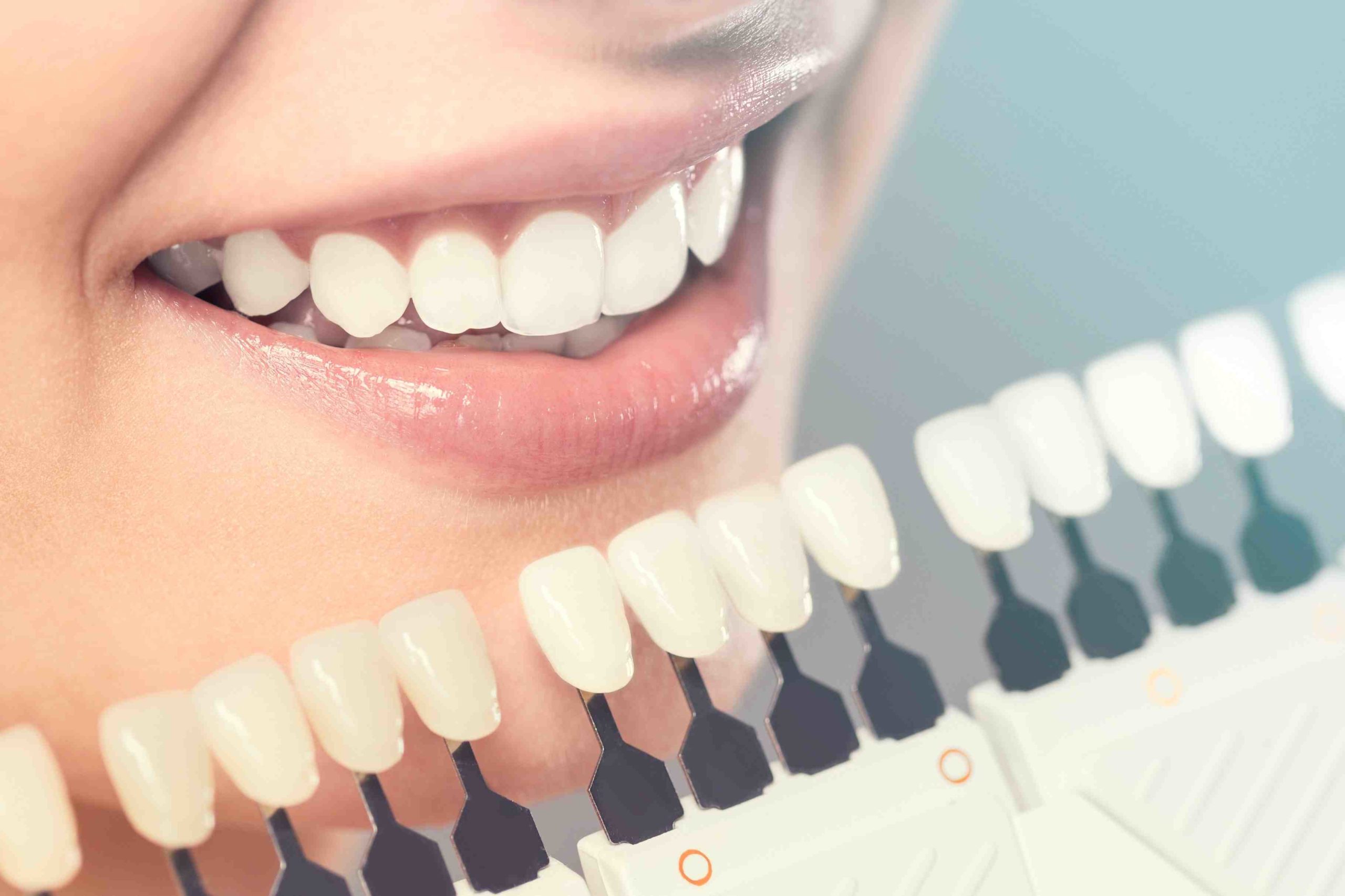 What is the difference between a dentist and a cosmetic dentist?