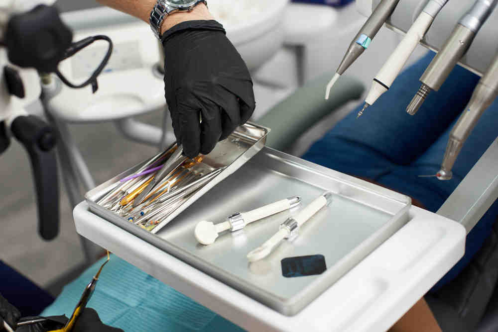 Can you go to A&E for tooth removal?