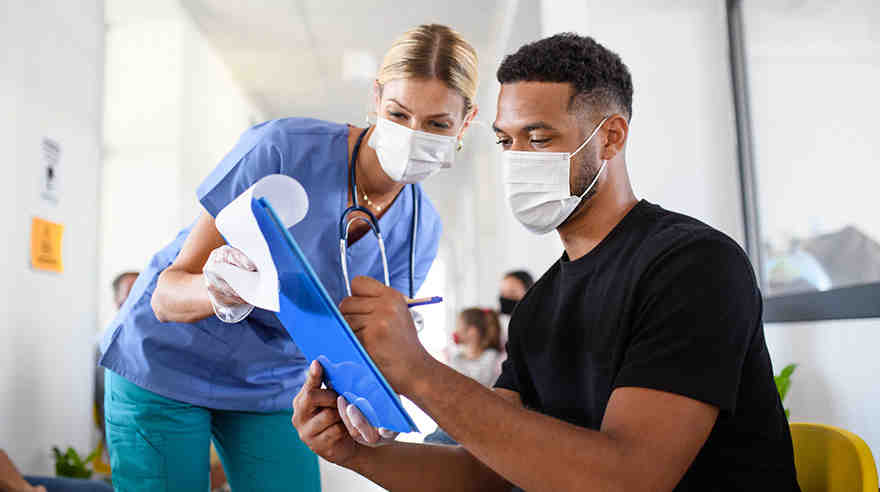 Do dentists work at hospitals?