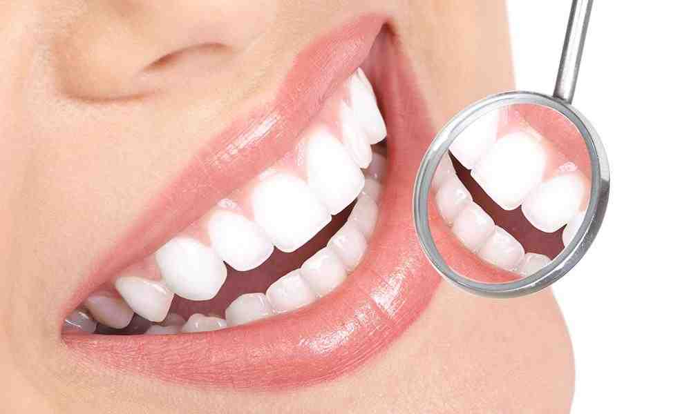 How do I choose a cosmetic dentist?