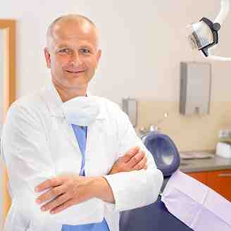 How do you know if a dentist is an endodontist?